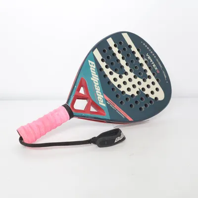 Padel bat (Vertex 03 W) fra Bullpadel