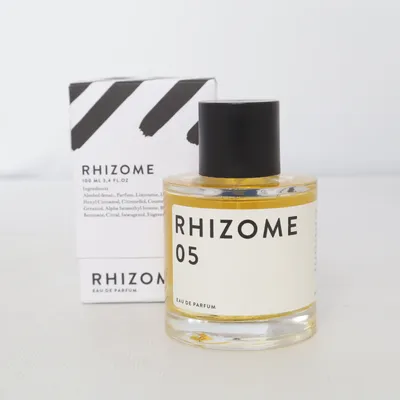 Eau de Parfum (05) von Rhizoma