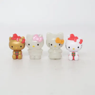 Toy figurine (White, Multicolored) from Sanrio