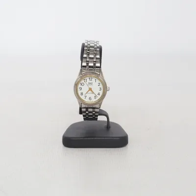 Wristwatch (Silver) from Q&Q