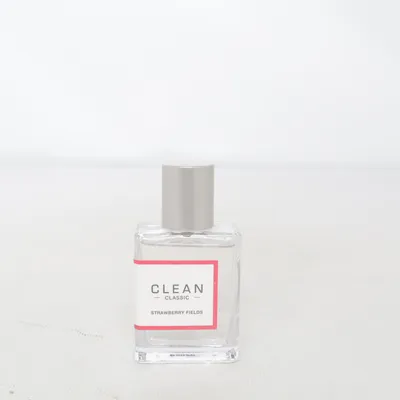Eau de Toilette (Strawberry Fields) från Clean Classic