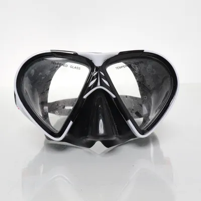 Cyklop (Vit, Svart) från Tempered