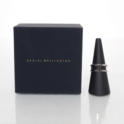 Ring (Svart, Silverfärgad) från Daniel Wellington Okänd metall