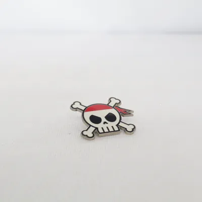 Pin (Vit, Röd, Svart) från Disney Okänd metall