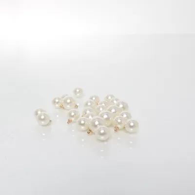 Hänge (Guldfärgad, Vit) Okänd metall