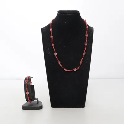 Parure de bijoux (Rouge, Rose) Métal inconnu