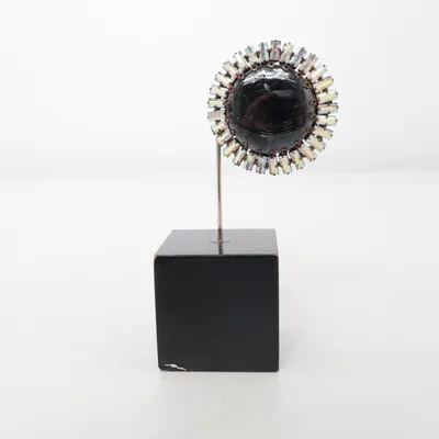 Brosch (Svart, Silverfärgad) Okänd metall
