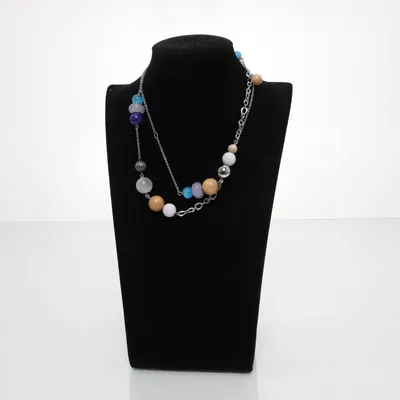 Halsband (Silverfärgad, Flerfärgad) från Fossil Okänd metall