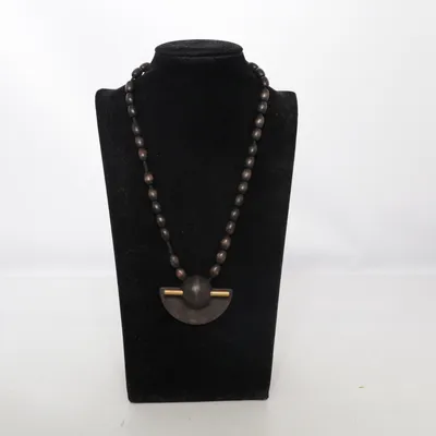 Halsband (Svart) från Aarikka Okänd metall