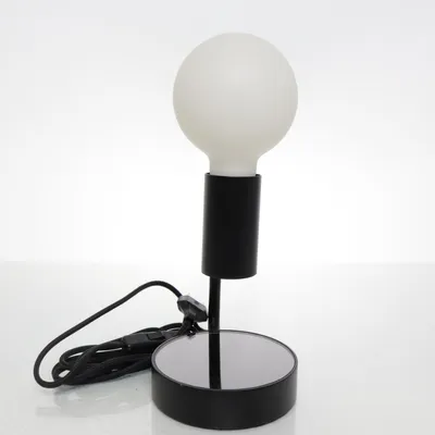 Skrivbordslampa (Svart, Vit) från Kfab Asia