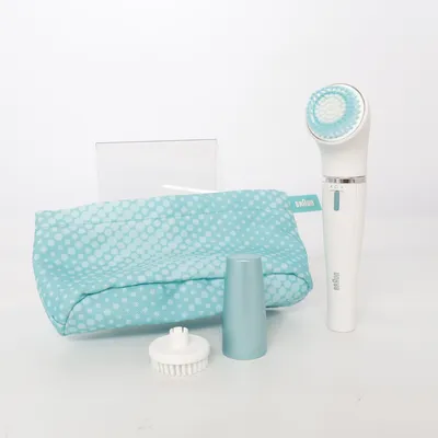 Cleansing device from Braun