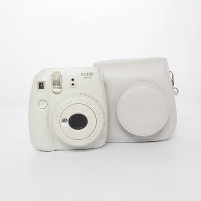 Polaroid camera (Mini 9) from Fujifilm