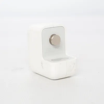 Mobile charger (A1401) from Apple