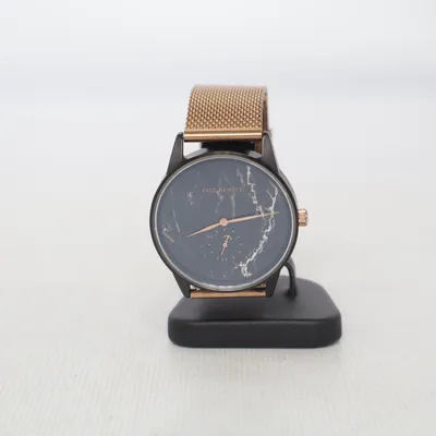 Armbandsur (Svart, Guldfärgad) från Paul Hewitt