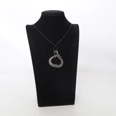 Halsband (Svart) Okänd metall