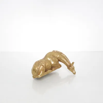 Figurin (Guldfärgad) från Kare Design
