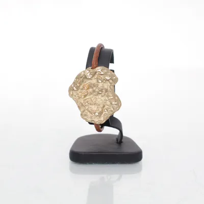 Armbånd (Guld, Brun) fra Dansk Smykkekunst Messing, Læder