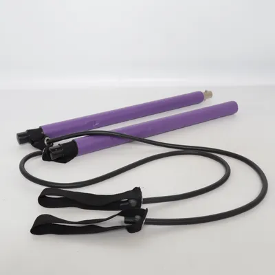 Accessoire de sport (Pilates-/Fitness-Trainingsgerät mit Widerstandsbändern und 2 Fußschlaufen.)