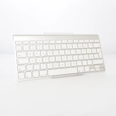 Keyboard (White, Silver) from Apple