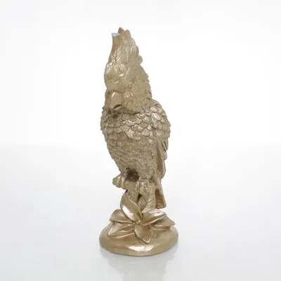 Figurine (Gold)