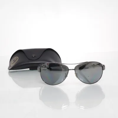 Solglasögon (RB 3386) från Ray-Ban