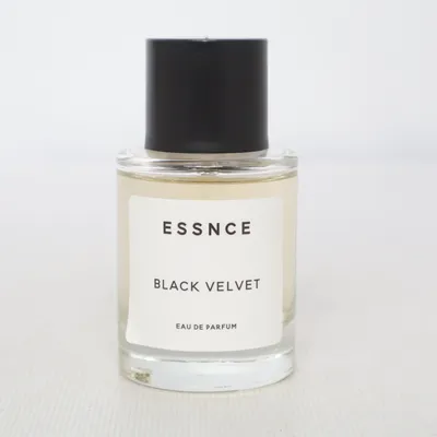 Eau de Parfum (BLACK VELVET) från Essnce