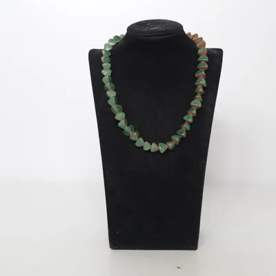 Collier (Vert, Marron) Métal inconnu