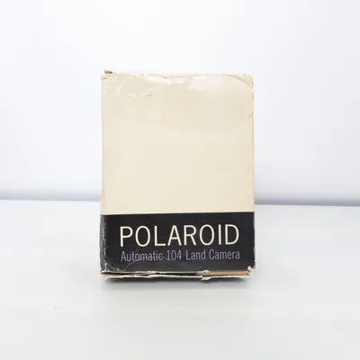 Polaroid camera (104) van Polaroid