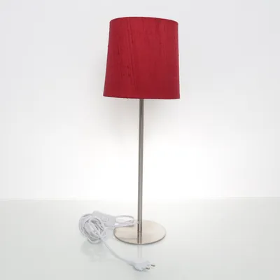 Bordslampa (Röd) från Markslöjd