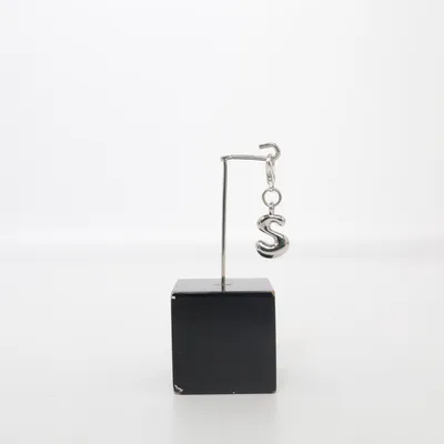 Charme (Argent) Métal inconnu