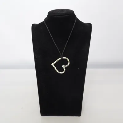 Halsband (Silverfärgad, Svart) från Montini Okänd metall