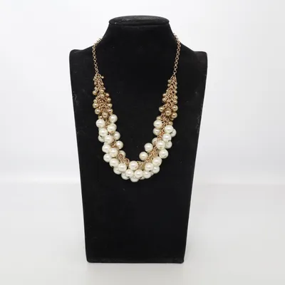 Collier (Or, Blanc) Métal inconnu