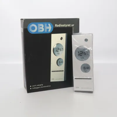 Clock radio (Black)