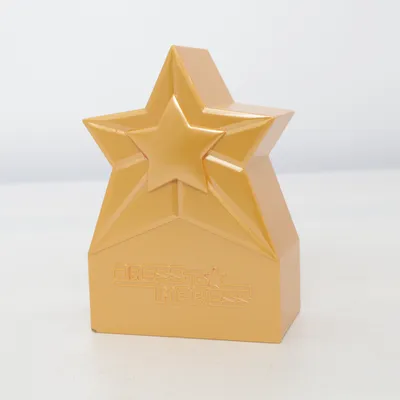 Toy figurine (Gold, Multicolored) from Dress To Impress
