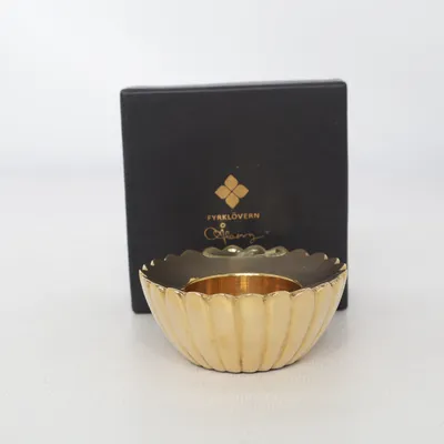 Candle holder (Gold) from Fyrklövern