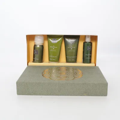 Skincare set (Bevat doucheschuim, bodyscrub, bodycrème en deodorant. 70ml) van Rituals