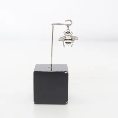 Hanger (Zilver, Zwart, Wit) Onbekend materiaal