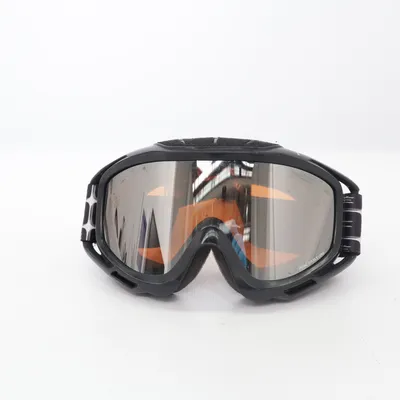 Ski goggles (Black, White) from Cébé
