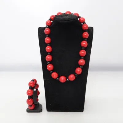 Jewelry set (Red, Black) Unknown metal