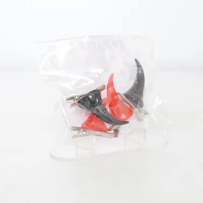 Hårspænde (Devil horn hair clips, devil horns, horn hair clips, cosplay accessories, cosplay horns, demon horns, gothic accessories, goth fashion, alternative fashion, emo style, punk accessories, Halloween costume, Halloween accessories, devil costume, demon cosplay, fantasy cosplay, fantasy accessories, rave accessories, festival accessories, Burning Man, cosplay props, kawaii goth, pastel goth, dark aesthetic, witchcore, occult style, gothic outfit, gothic hair accessories, alternative accessories, TikTok fashion, viral accessories, Pinterest aesthetic, Instagram style, Y2K fashion, statement accessory, costume accessory, anime cosplay, comic con, LARP accessories, roleplay costume, masquerade, party accessories, themed party, clubwear, festival outfit, edgy fashion, unique hair clips, novelty hair clips, cute devil horns, black horns, red horns, gothic gift, cosplay gift, unisex accessories, kawaii style, fairycore, fantasy fashion, aesthetic accessories, fashion statement, photo shoot, stage costume, rave outfit, punk style, rock fashion, metal style, dark fashion, spooky season, horror aesthetic, cute cosplay, devil aesthetic, gothic chic, cosplay collection, carnival costume, fancy dress, festival style, unique gift, alternative lifestyle, costume props, creative accessories, handmade style, dramatic look, cosplay essential, Halloween party, gothic vibes, statement hair accessory, devilcore, edgy accessories, costume ideas, spooky accessories, alternative wardrobe, cosplay fashion, demon aesthetic, fantasy look, club fashion, festival fashion, trendy accessory, cosplay event, hair accessory, gothic trend)