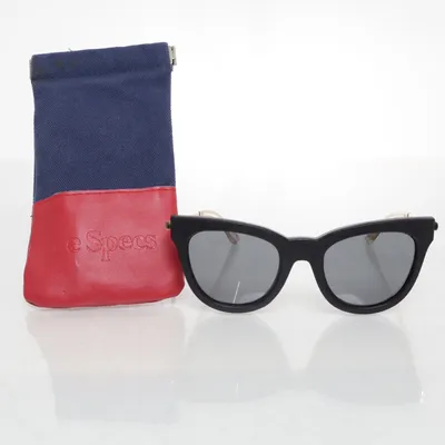 Sunglasses (Black) from Le Specs