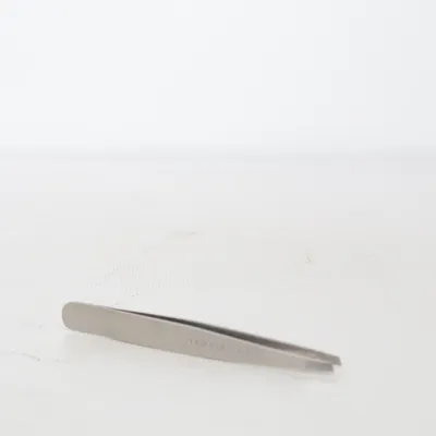 Pincett (Silverfärgad) från Tweezerman