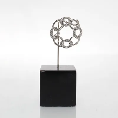 Brosch (Silverfärgad) Okänd metall