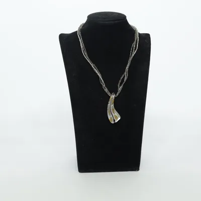 Halsband (Silverfärgad, Brun) från Vanessa Okänd metall
