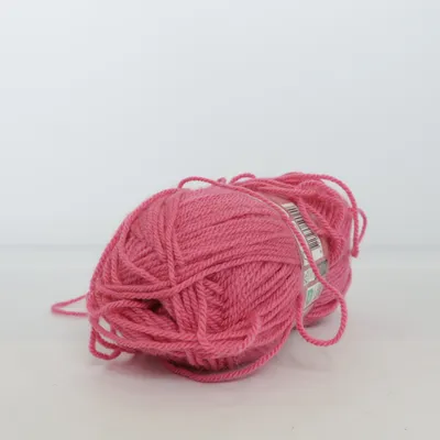 Garn (Rosa) från Essentials