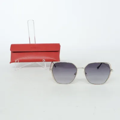 Lunettes de soleil (Gris) de Guess