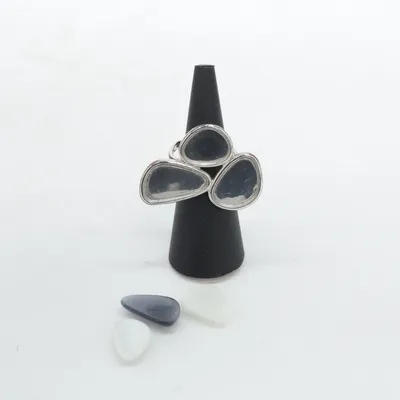 Ring (Silverfärgad) Okänd metall