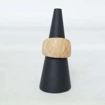Ring (Beige) Okänd metall