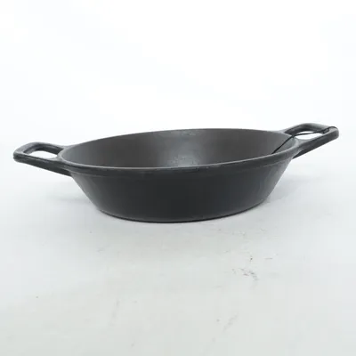 Cast iron skillet (5Rpl) from Lodge