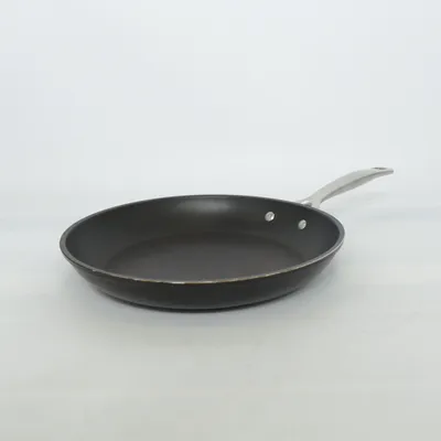 Frying pan (Black, Silver) from Le Creuset